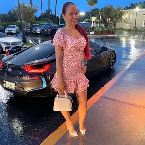 Meet your Posher, Dana